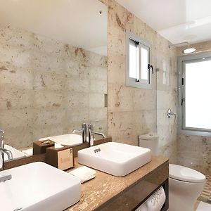 50 Deluxe Family Suite